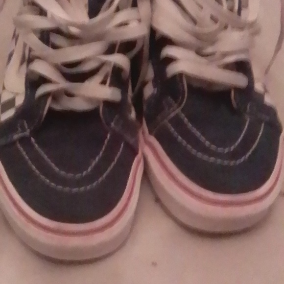 Vans - Picture 6 of 11